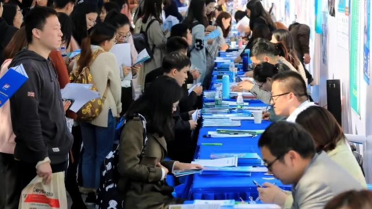 求职|“国家认同，但我们不认可”，HR短短一句话，揭露了毕业生的心酸