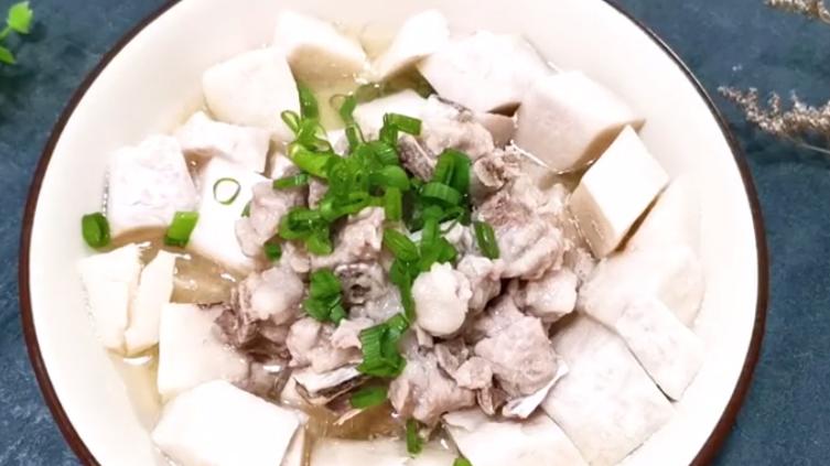 炖排骨|超级美味的香芋炖排骨，这样做大人孩子都馋哭