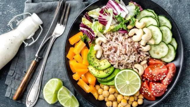 桂枝|钟南山院士的4大养生秘诀，中老年人照着做，或更有利于健康长寿