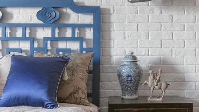 142平混搭风三居室，卧室青花瓷元素挺时尚