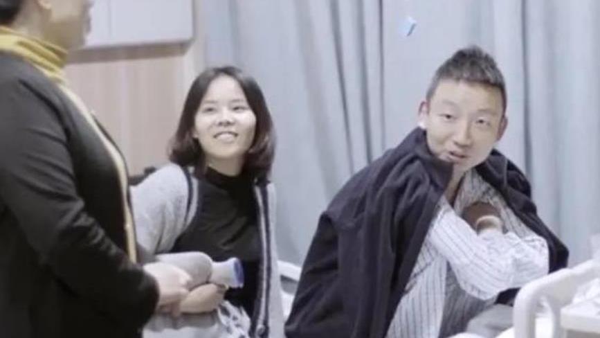 开封|许家妮妮晒与父亲合照，被被黑粉质疑啃老，称许家家教是啃老？