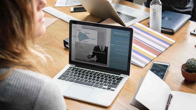 |职场没有真朋友，有些话不能乱说，莫让人背后捅刀子也不自知