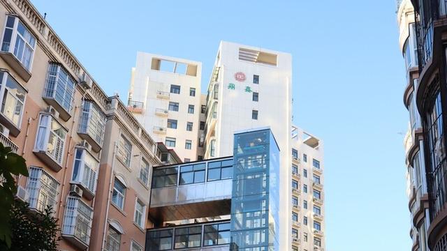 女子花6万多装修出租房，住半年后房东通知她：我要卖房了