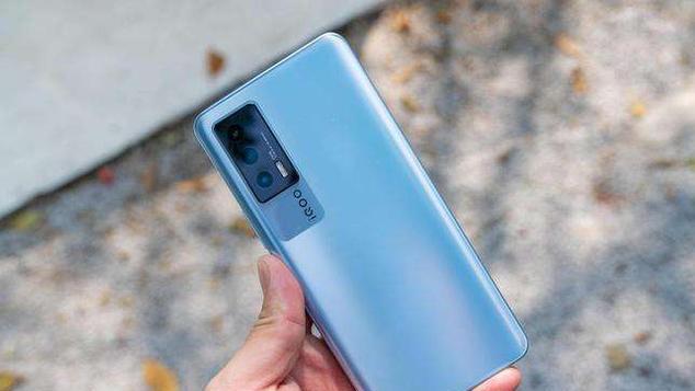 旗舰机|12G+256G+4700mAh，售价仅3299元，旗舰机售价非常亲民