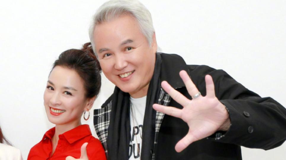 张庭|网传张庭夫妇机场小跑，大包小包似跑路？网友：怎么还没抓起来