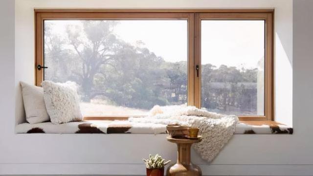 冬天窗户关严了，还嗖嗖冒冷风？教你正确做法，省钱又保暖！
