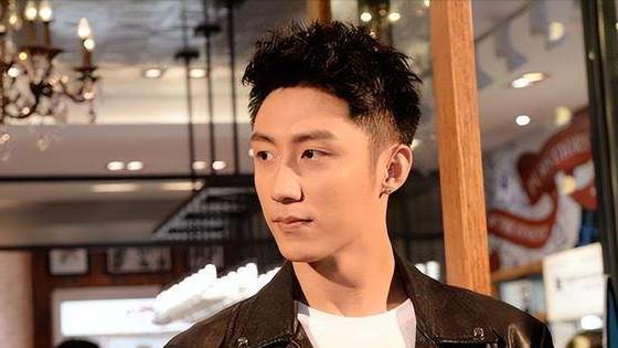 关晓彤|《王牌对王牌》常驻关晓彤，镜头太少，仅有7分钟，导演吴彤回应