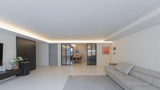 买大平层的都是土豪？一家4口的239，装修不奢华却十分接地气