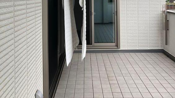 日本阳台设计高明，半藏半露，玻璃一封多个晾衣房，我只能羡慕