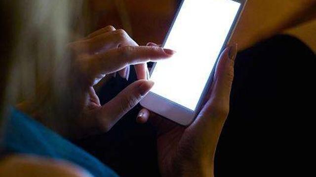 中国移动|中国移动发狠，给携号转网用户巨额优惠，反击中国电信