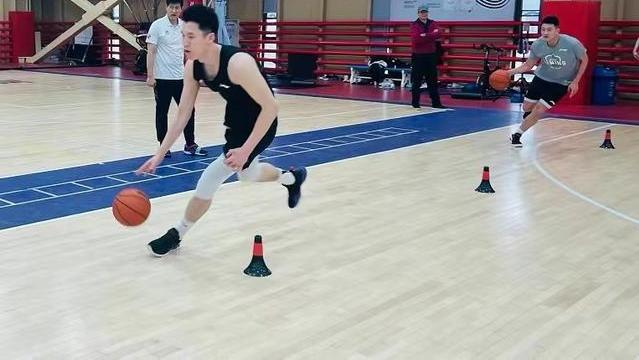 段江鹏|马布里再次出手！捡漏北京首钢弃将，孙悦+李根后，又一老臣投奔
