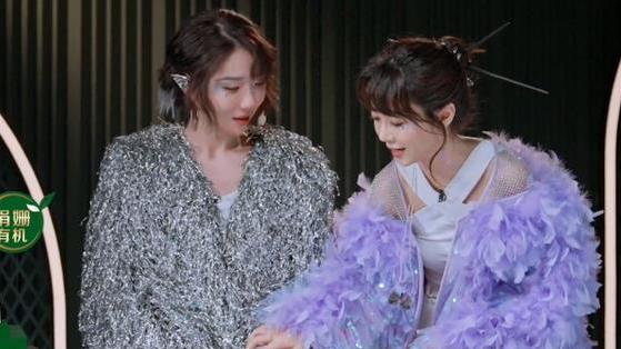 薛凯琪|薛凯琪、刘恋梦幻合作，夸张造型很有创意，可惜遇上王心凌