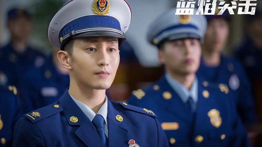 蓝焰突击|电视剧收视率排行榜：《蓝焰突击》跌至第二，第一收视高达1.079%