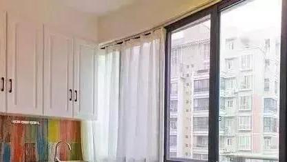 别傻了，阳台就算用来晒衣服也要这样装，颜值瞬间高了，还实用！