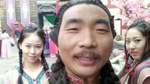 周星驰|他因面相“太坏”，无意间被周星驰发现，出演电影一炮而红