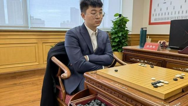 申真谞|LG杯，申真谞为何避开决战？这手棋也太温柔了吧？