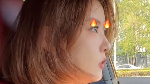 |网红聂小雨“打擦边球”，小披风滑落露出香肩，网友：已拉黑