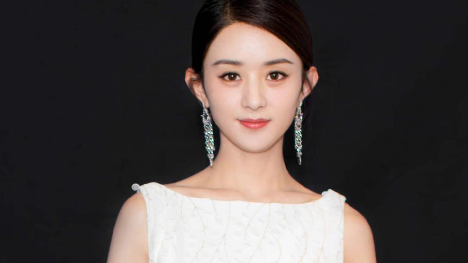 赵丽颖|赵丽颖被冷落当陪衬？同为品牌大使，为何杨颖能站C位？