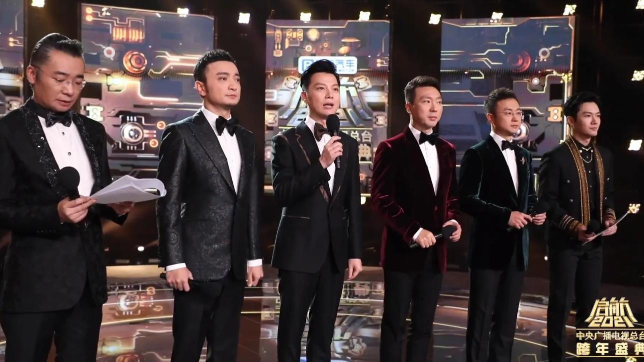 任鲁豫|央视门面主持人任鲁豫录制节目意外受伤，无奈暂停录制工作