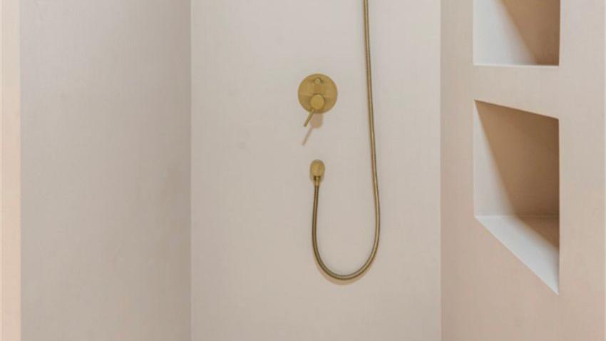 建议大家：花洒没必要买太贵的！满足这4个关键点，家用足够了