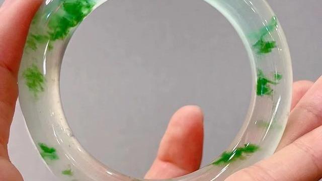 玉雕|你的翡翠手镯到底值多少钱？5分钟弄懂翡翠手镯价格！