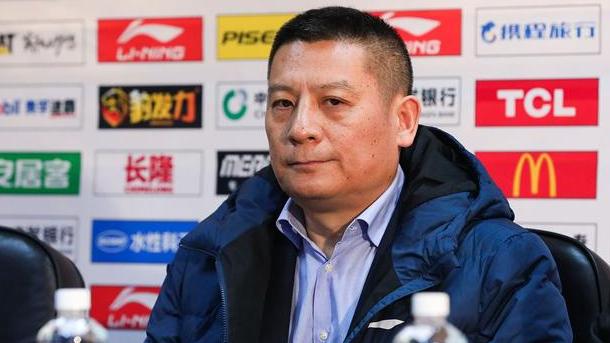 四川男篮|CBA三消息：四川主教练回天津，周仪翔早想离队，杨鸣认可莫兰德