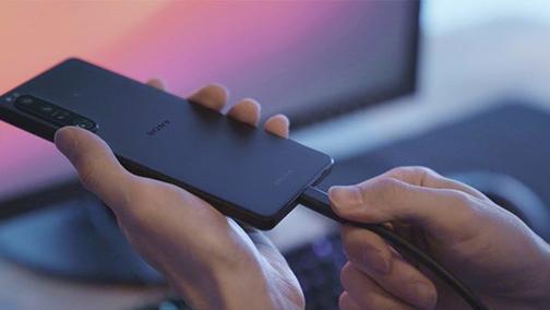 相机|索尼有多自信？12G+512G独版本卖8999，依旧有国人支持