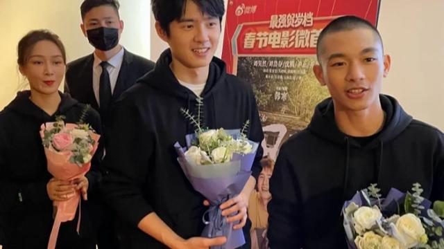 刘昊然|刘昊然为何常演男一？线下被拍生图，网友：到底是不一样