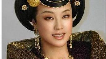 林芳兵|80年代第一美女，因长相太美被人算计，丈夫用632封情书追到手