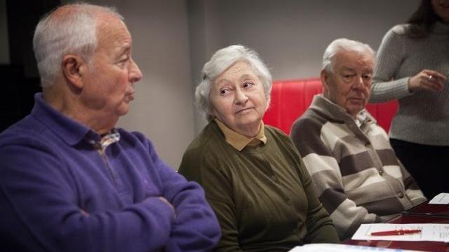 阿尔茨海默病|英国研究发现：55岁后，有这一特征的人，可能更易患老年痴呆！