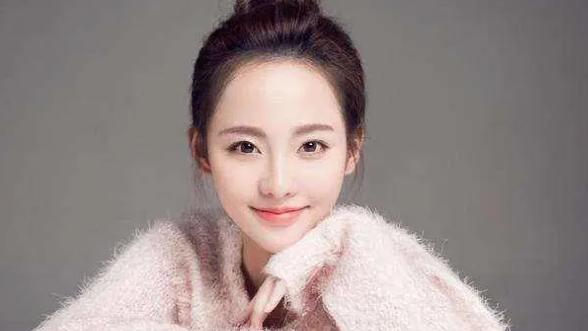 张嘉倪|她出道16年至今无绯闻，嫁富豪老公被宠成公主，每年花费高达2亿