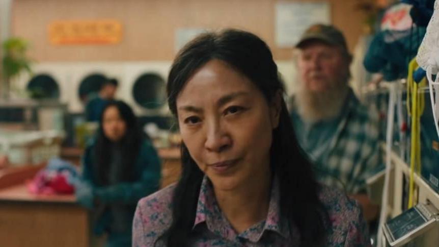 杨紫琼|59岁杨紫琼新冠痊愈后首曝近况，疑似暴瘦状态惹人心疼