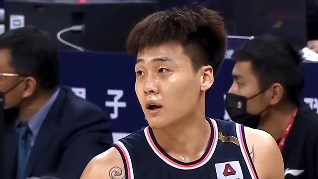 天津男篮|2-0晋级！13中11轰23分带队横扫天津，季后赛是他展现的舞台