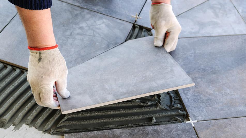 铺地砖有季节要求吗？哪个季节最适合铺地砖？有哪些铺贴要求？