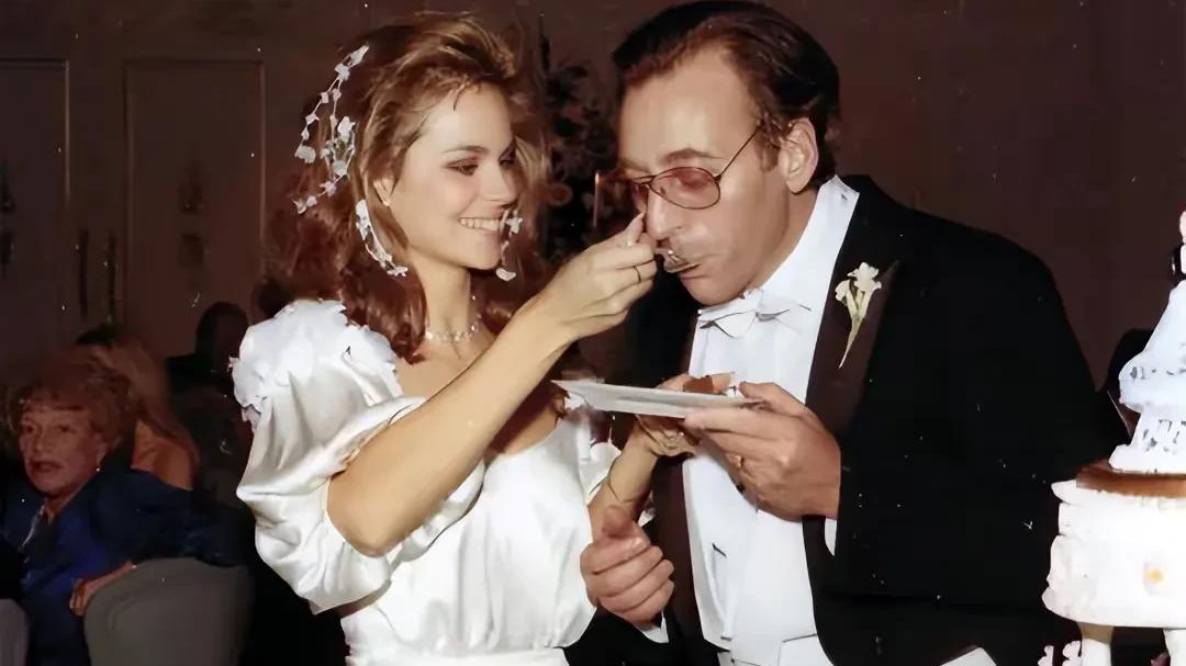 豪门明星|美国亿万富豪之妻，真正的顶级神颜，倾倒众生的芳华，67岁依旧能让人沉醉