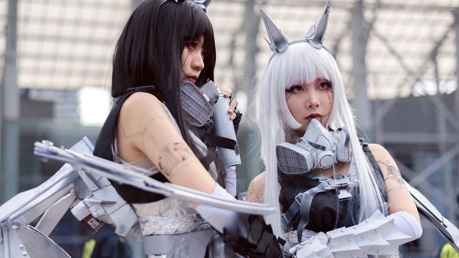 二次元|漫展遭到无差别开冲，Coser食物里面被藏刀片，二次元被迫背锅