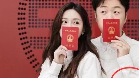 沈梦辰|沈梦辰和杜海涛求婚合影曝光，回复谢娜的祝福，暗指要备孕生孩子