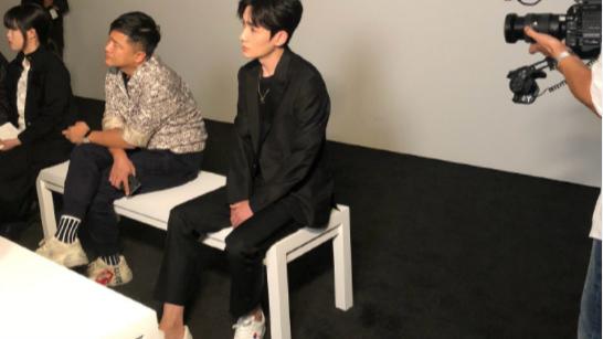 朱一龙|朱一龙现实中长啥样？线下被拍生图，网友：令人意外