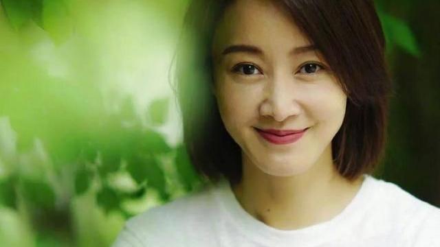 赵子琪|演员赵子琪，聚会时聚来一个老公，两个女儿也幸福