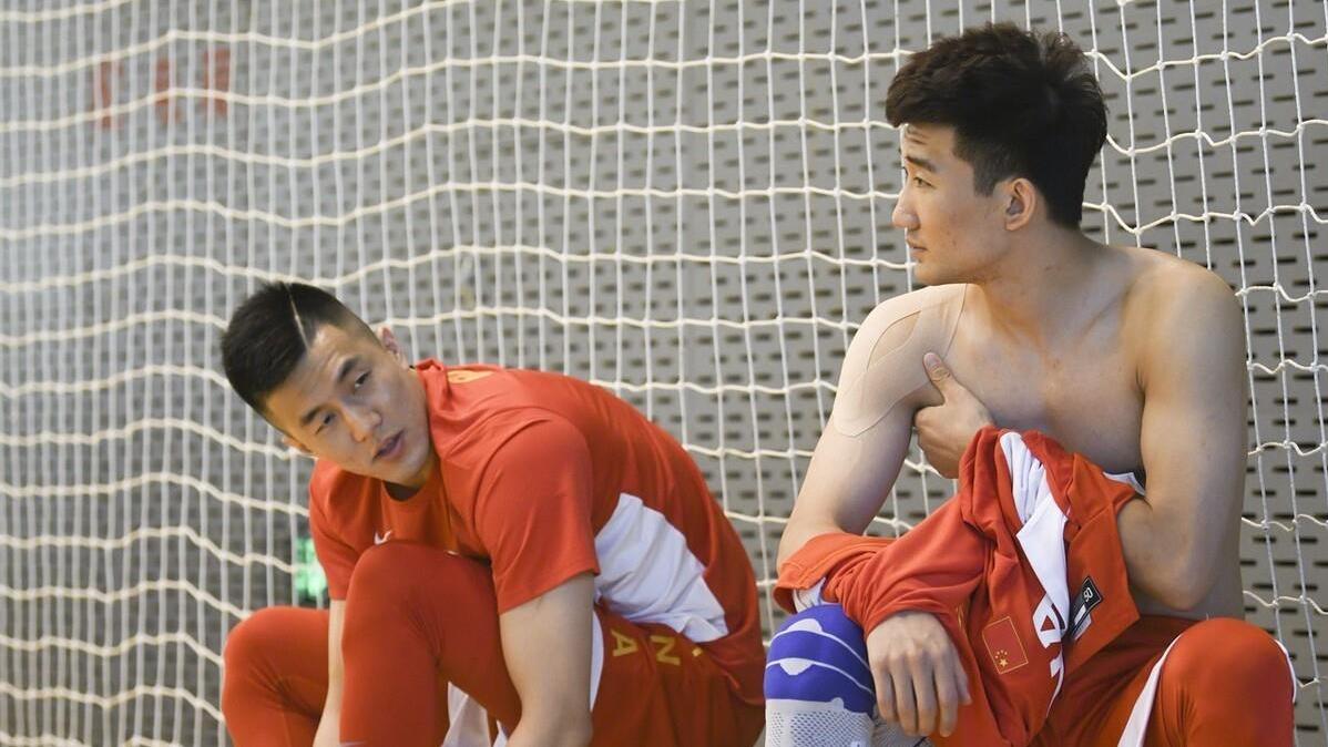 |中国男篮启程集训，郭艾伦或将迎来新职务，杜锋高兴了