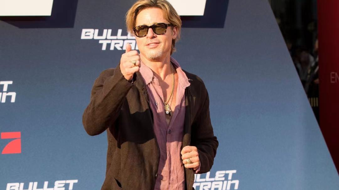 布拉德·皮特|59岁布拉德·皮特亮相洒脱不羁，魅力无限，比小27岁快银清爽太多