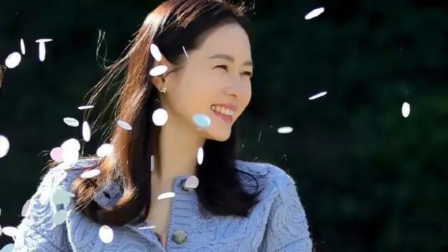 孙艺珍|孙艺珍孕后首次露面，一脸笑意状态佳，近照变胖孕味浓