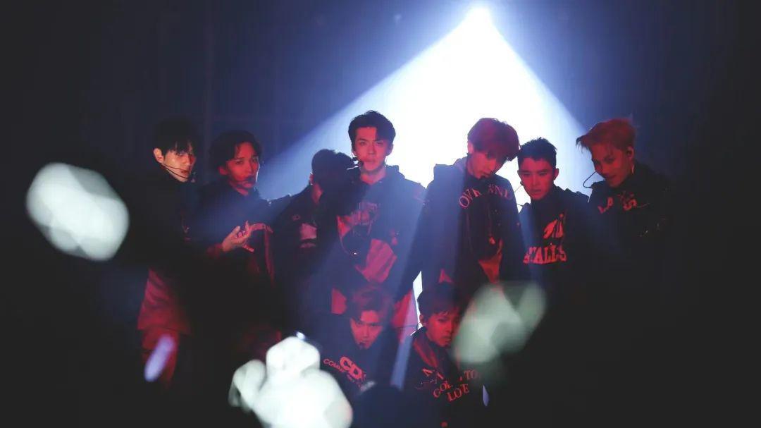 初雪降临，期待EXO《十二月的奇迹》