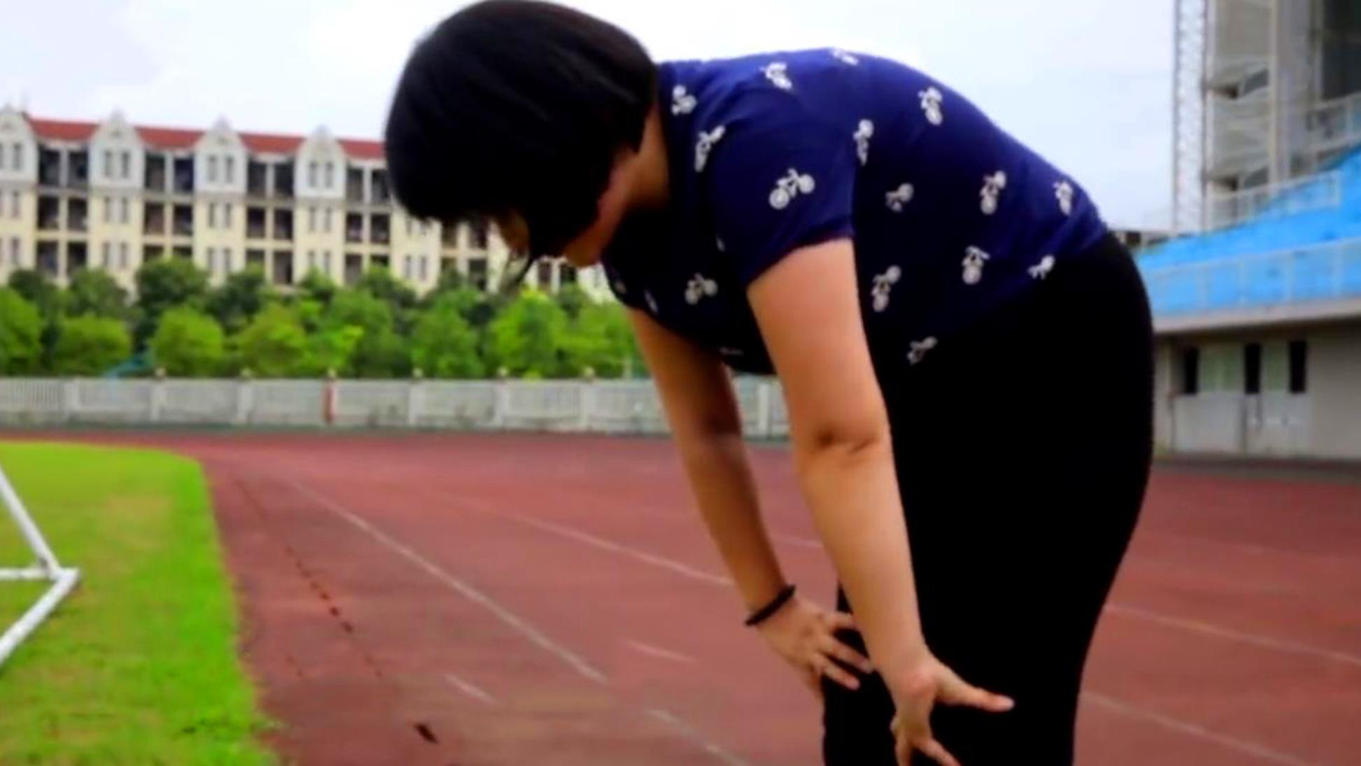 李雪|故事：小伙网恋一年半，千里昭昭去奔现，没想到是一胖妹，无语了