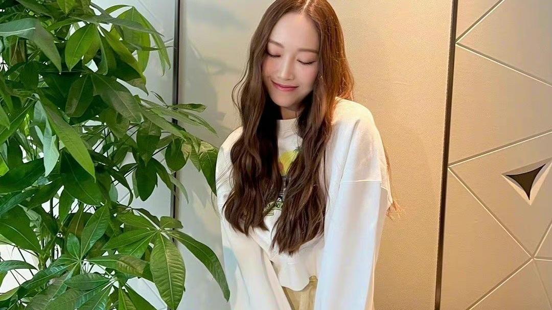 郑秀妍|郑秀妍确定参加《乘风破浪的姐姐》，首场第一尽显女团实力