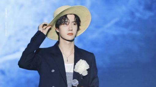 王一博|王一博和刘雯四年后再次同框，这一对姐弟，实在是太有吸引力了