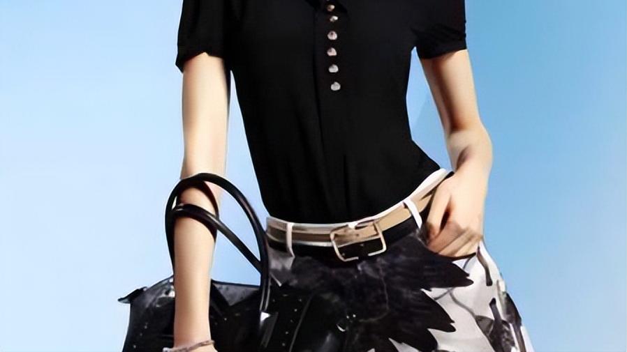 艾灸|三伏天晒背补阳气，是另类的养生方式？别盲目：晒背可能变成晒伤