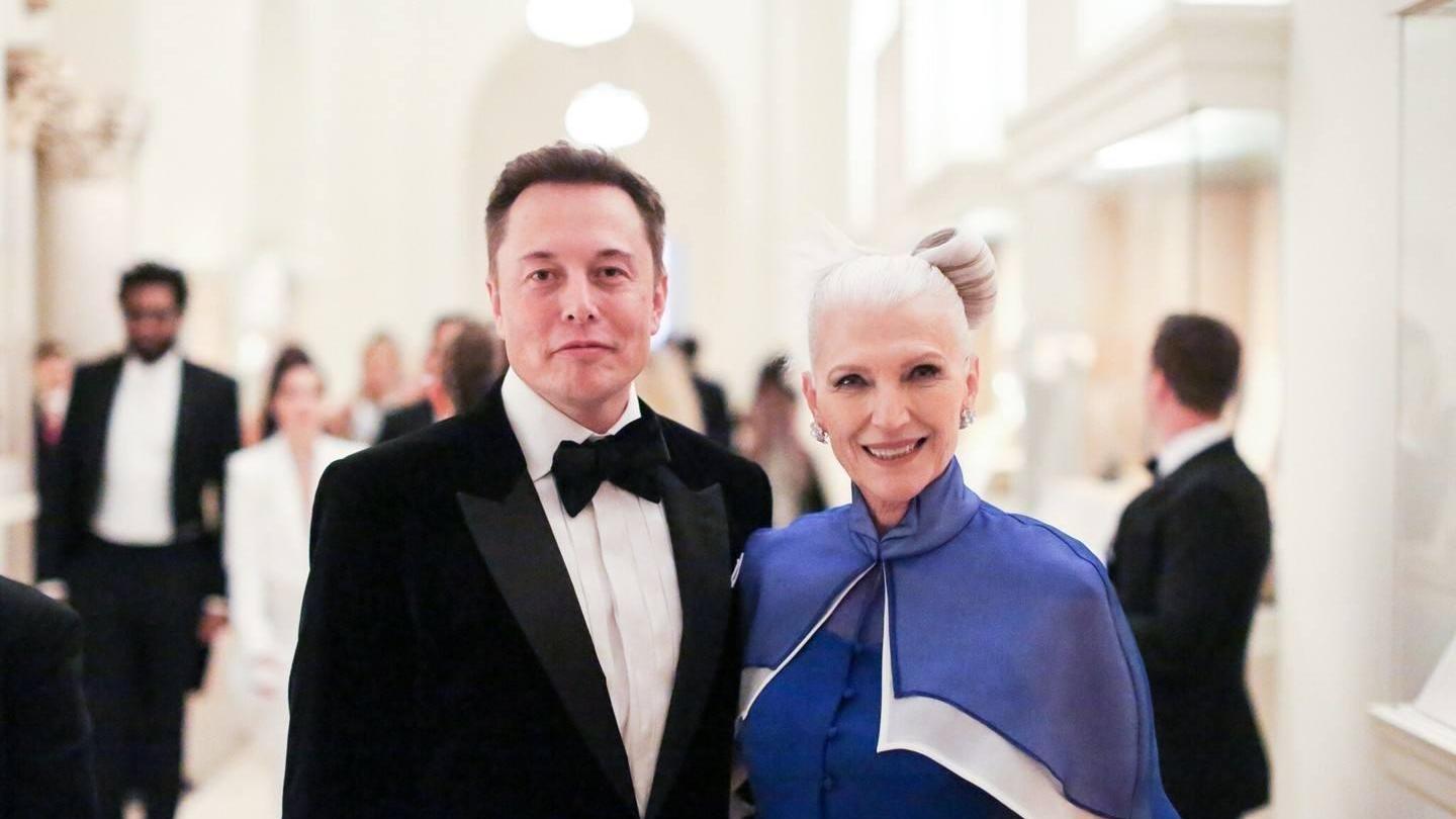 伊隆·马斯克|梅耶·马斯克：74岁的超级名模，儿子马斯克是世界首富