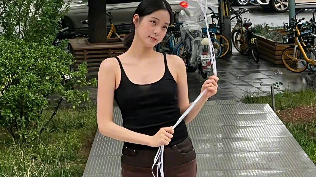 街拍|欧阳娜娜晒街拍私服