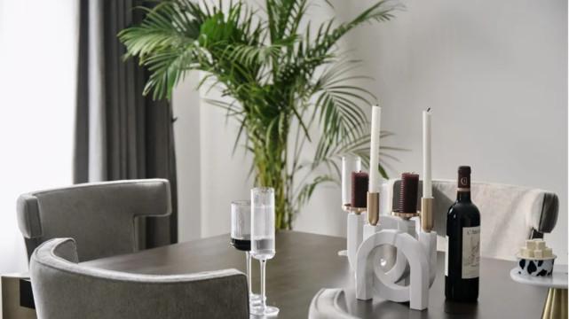 135平现代三居室，将古典融入纯白空间分外和谐